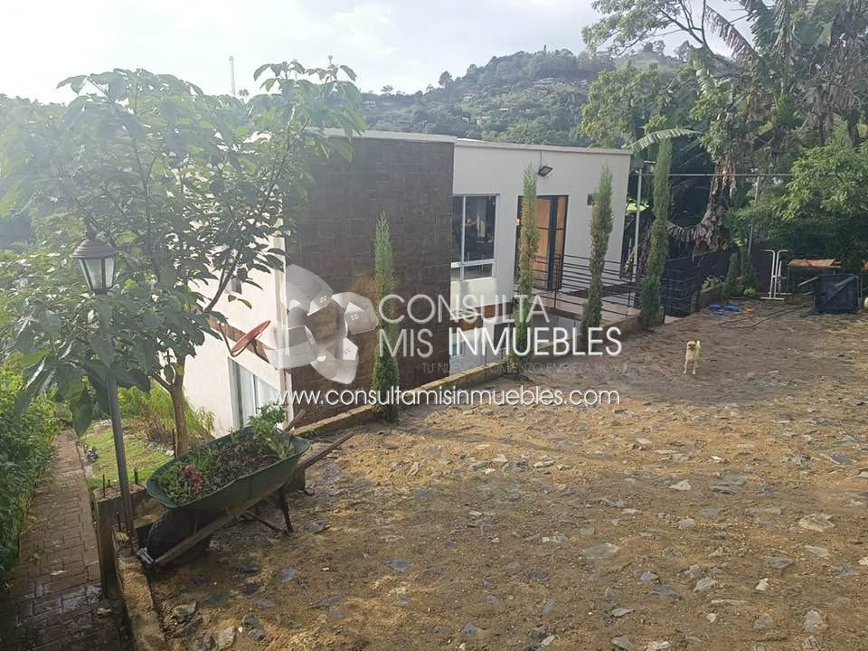 Vendo Casa en el Barrio La Reforma en Cali, Valle Del Cauca de Colombia | Consulta Mis Inmuebles S.A.S. | Tu nuevo comienzo empieza hoy!