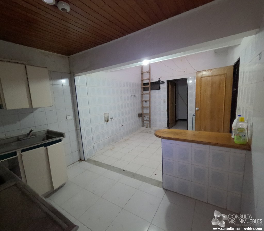 Vendo Casa en el Barrio Castellana en Ibagué, Tolima de Colombia | Consulta Mis Inmuebles S.A.S. | Tu nuevo comienzo empieza hoy!