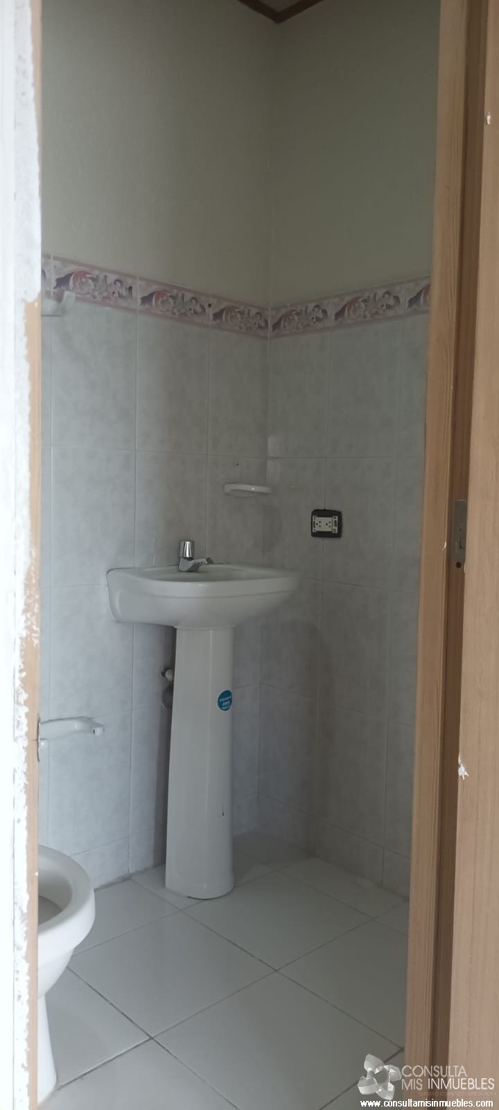 Vendo Casa  Complejo de Casas  Ibagué, Tolima de Colombia | Consulta Mis Inmuebles S.A.S. | Tu nuevo comienzo empieza hoy!